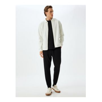 Pantaloni scurti cu buzunare laterale
