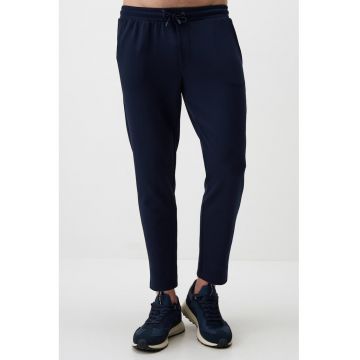 Pantaloni slim fit de trening din amestec de modal cu buzunare laterale - Bleumarin -