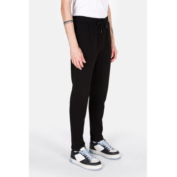 Pantaloni uni cu snur