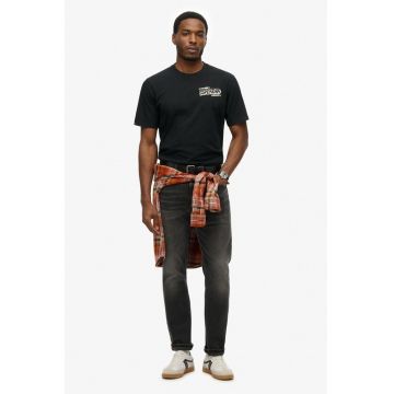 Tricou cu decolteu la baza gatului si imprimeu pe partea din spate