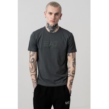 Tricou cu decolteu la baza gatului si logo