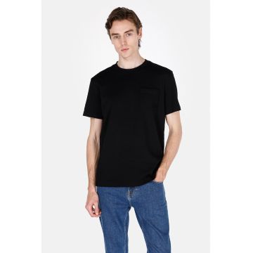 Tricou din bumbac cu decolteu la baza gatului