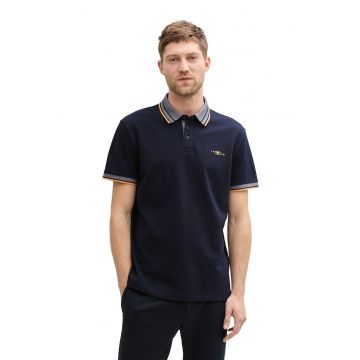 Tricou polo cu detalii contrastante