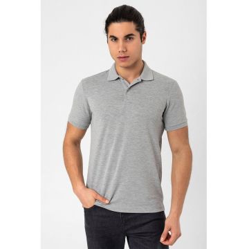 Tricou polo regular fit cu detaliu cu logo discret