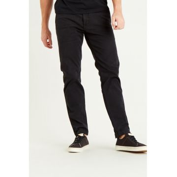 Pantaloni chino conici Standard