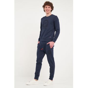 Pantaloni sport cu snur si logo brodat
