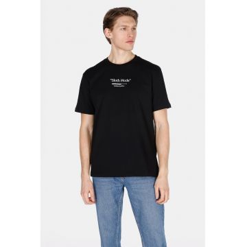 Tricou cu decolteu la baza gatului CL1073783