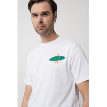 Tricou cu decolteu la baza gatului si imprimeu