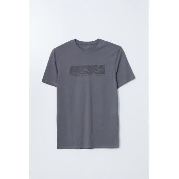 Tricou cu decolteu la baza gatului si imprimeu