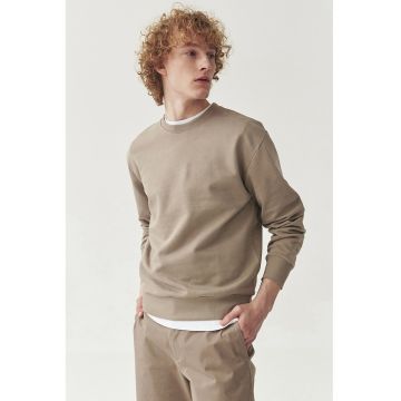Bluza de trening cu decolteu la baza gatului si mansete elastice