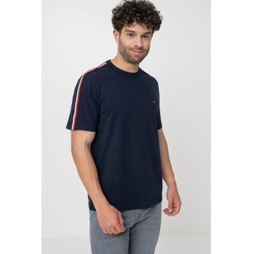 Tricou de bumbac cu decolteu la baza gatului