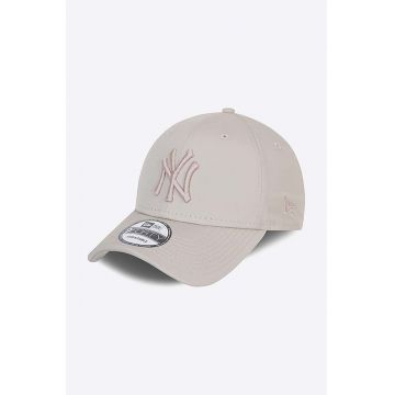 New Era șapcă culoarea bej, cu imprimeu, 60137475