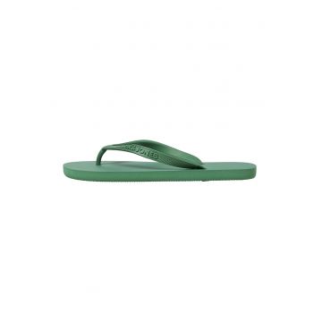 Papuci flip-flop de cauciuc