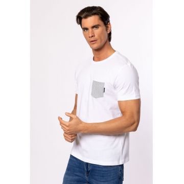 Tricou cu decolteu la baza gatului si buzunar aplicat pe piept Masso