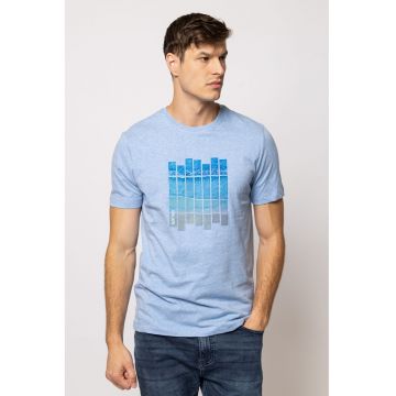 Tricou cu decolteu la baza gatului si imprimeu