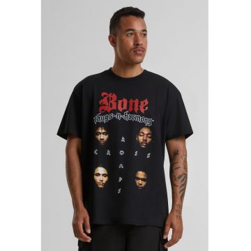 Tricou cu decolteu la baza gatului si model