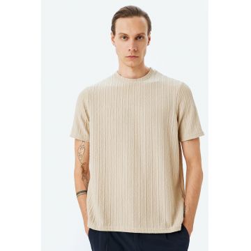 Tricou regular fit cu decolteu la baza gatului - Bej deschis