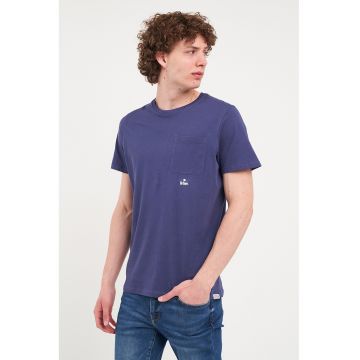 Tricou cu decolteu la baza gatului si buzunar pe piept