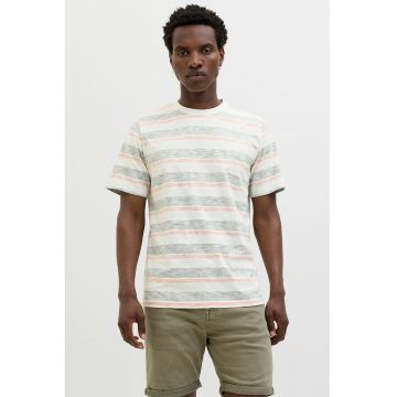 Tricou cu model in dungi
