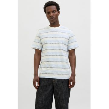 Tricou cu model in dungi