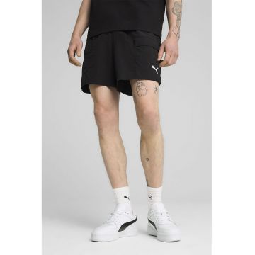 Pantaloni scurti cu buzunare laterale