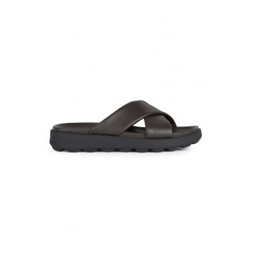 Papuci de piele