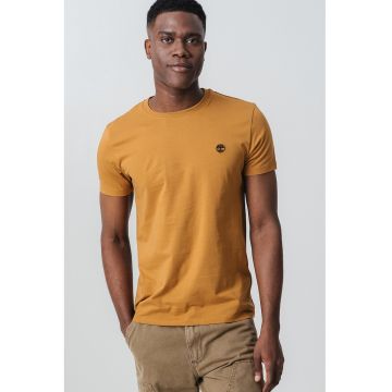 Tricou cu decolteu la baza gatului si logo discret