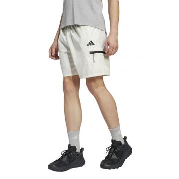 Pantaloni scurti cu snur de ajustare si buzunare