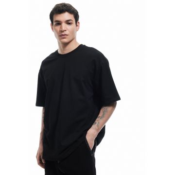 Tricou cu decolteu la baza gatului si maneci cazute