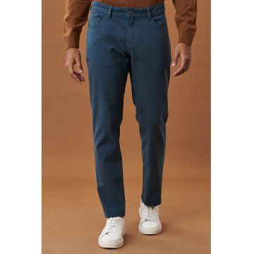 Pantaloni slim fit cu talie medie