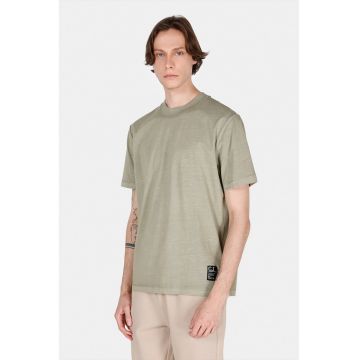 Tricou cu decolteu la baza gatului si model uni