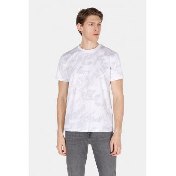 Tricou din bumbac cu decolteu la baza gatului