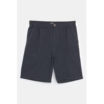 Bermude regular fit cu buzunare oblice
