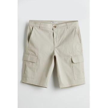 Pantaloni scurti cu buzunare