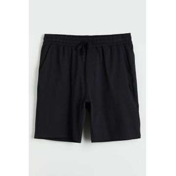 Pantaloni scurti cu snururi