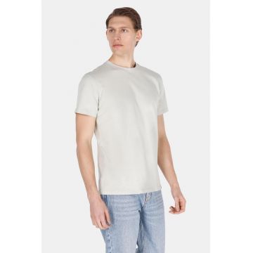 Tricou din bumbac cu model uni si decolteu la baza gatului