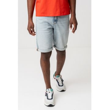 Blugi scurti slim fit