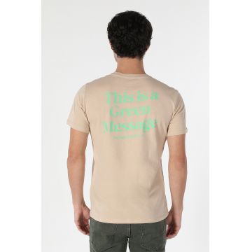 Tricou cu decolteu la baza gatului si imprimeu text