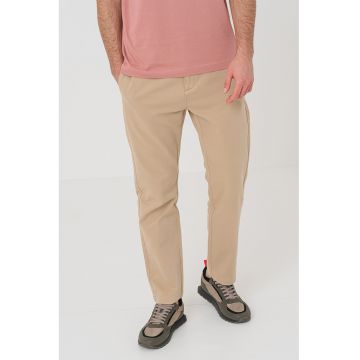 Pantaloni chino cu croiala slim-fit David