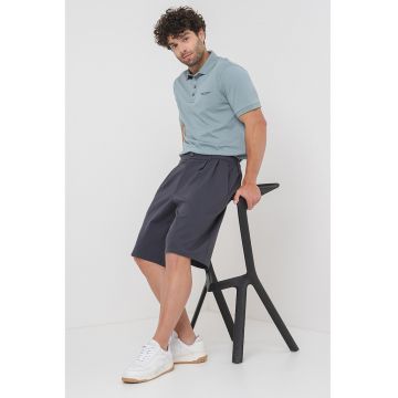 Pantaloni scurti cu pliuri
