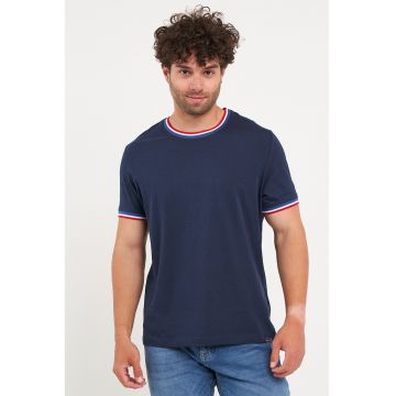 Tricou cambrat cu decolteu rotund