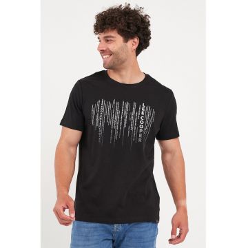 Tricou cu decolteu la baza gatului si imprimeu grafic