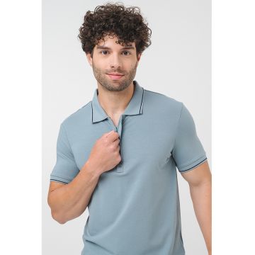 Tricou polo cu fenta cu fermoar