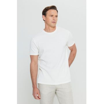 Tricou slim-fit cu model texturat