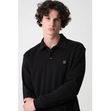 Bluza polo cu detaliu cu logo discret