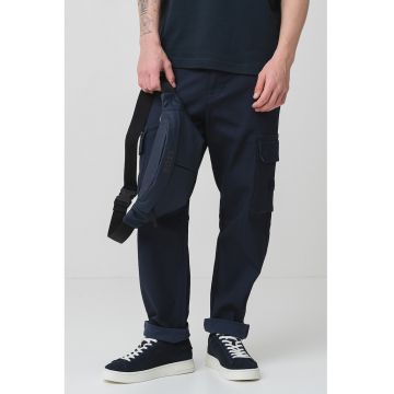 Pantaloni cargo cu talie medie