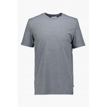 Tricou cu decolteu la baza gatului