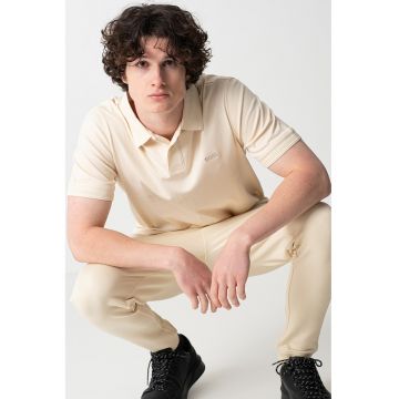 Tricou polo cu logo brodat