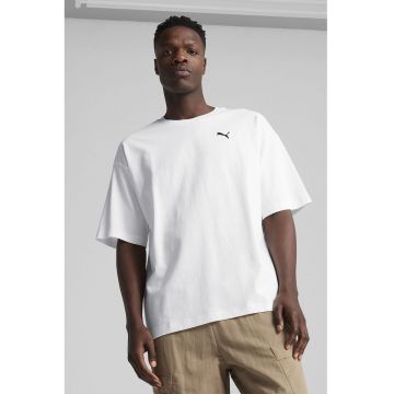 Tricou de bumbac cu decolteu la baza gatului si logo discret