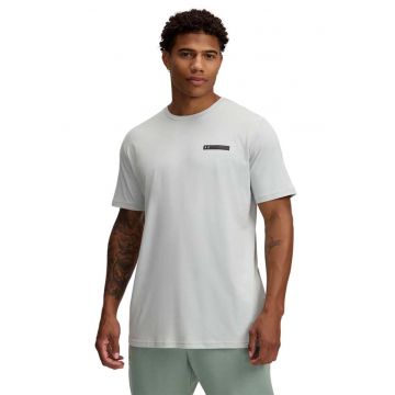 Tricou din amestec de bumbac cu decolteu la baza gatului si logo discret Tricou din amestec de bumbac cu decolteu la baza gatului si logo discret